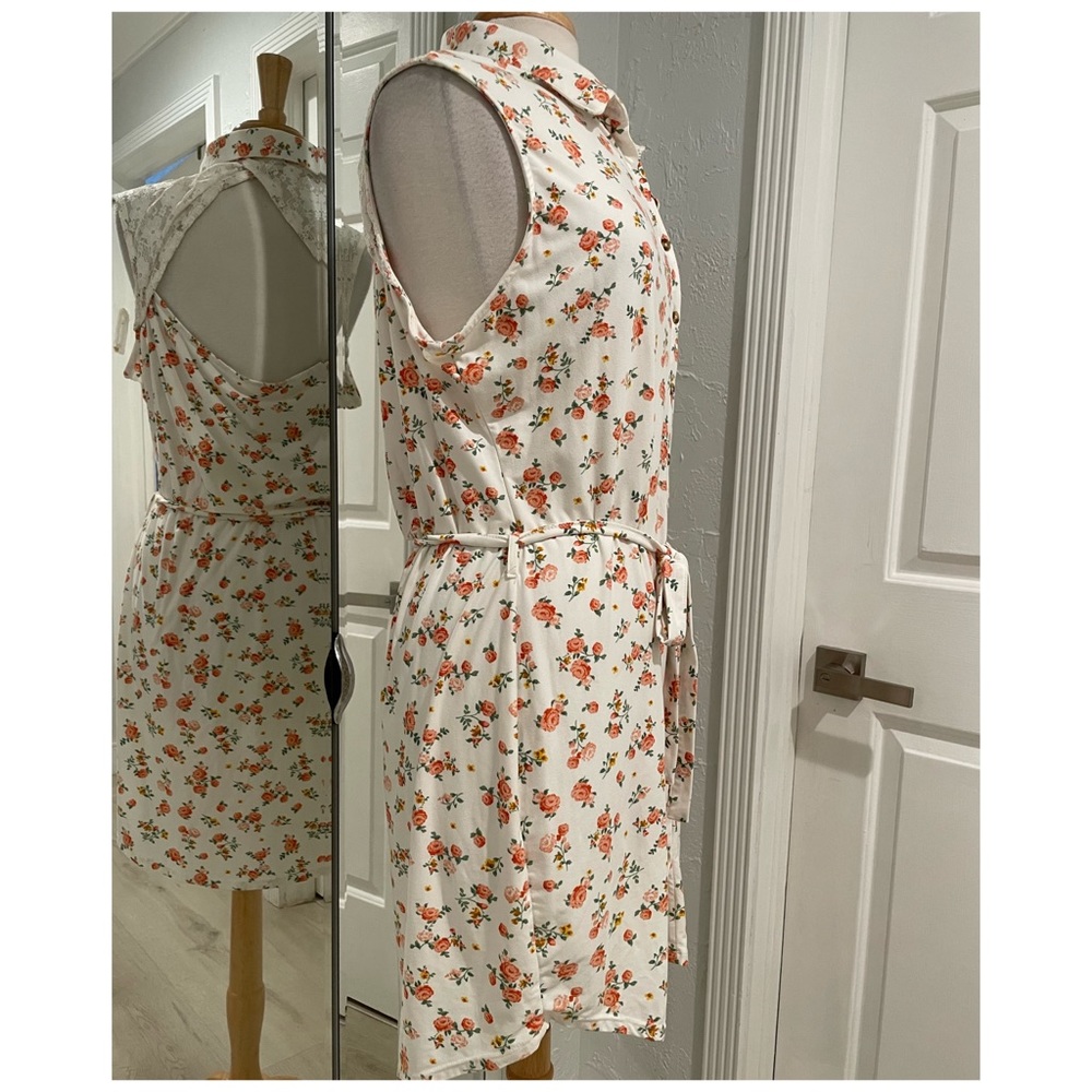 Floral button down dress - Picture 3 of 6